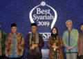 Yunahar Ilyas Terima Penghargaan “Tokoh Syariah 2019”