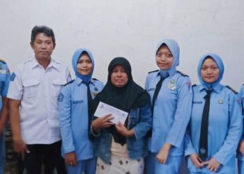 Alumni SMK Pelayaran Muhammadiyah Tuban Serahkan Bantuan kepada Keluarga Alumni yang Tertimpa Musibah