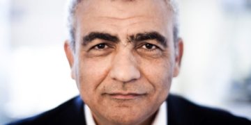 Kisah Dokter Ali Mohamed Zaki, Dipecat Usai Temukan Virus Corona