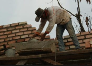 Proyek Terakhir Tukang Bangunan