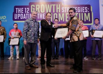 Rektor UMSU Raih “Industry Marketing Champion 2020 Kota Medan”