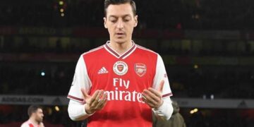 Ozil Donasikan £ 80,000 untuk Muslim Turki Selama Ramadan