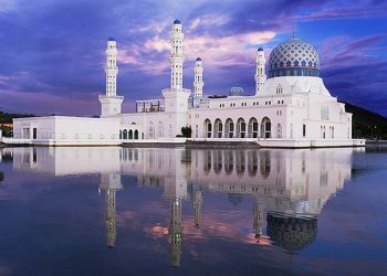 Mencari Sebuah Masjid