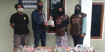 Food Truck Sedekah Salurkan Bantuan Netsle ke PFI Medan