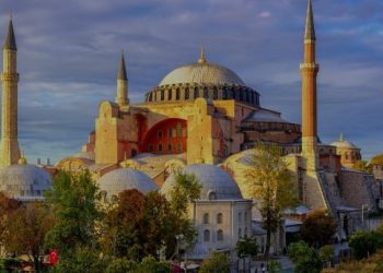 Hagia Sophia Kembali Dijadikan Masjid