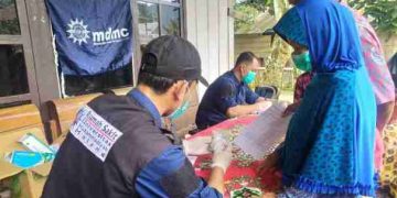 Gunakan Helikopter BNPB, Tim Medis MDMC Layani Warga Terisolir