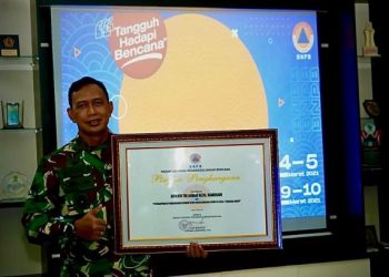 Danrem 162/WB Brigjen TNI Ahmad Rizal Ramdhani Terima Penghargaan Penanggalangan Bencana dari BNPB RI