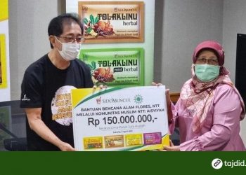 ‘Aisyiyah Salurkan Bantuan dari Sido Muncul untuk Warga Korban Banjir di NTT