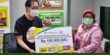 ‘Aisyiyah Salurkan Bantuan dari Sido Muncul untuk Warga Korban Banjir di NTT