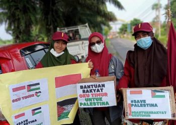 Aliansi OKU Timur Datangi Baznas Serahkan Bantuan Peduli Palestina