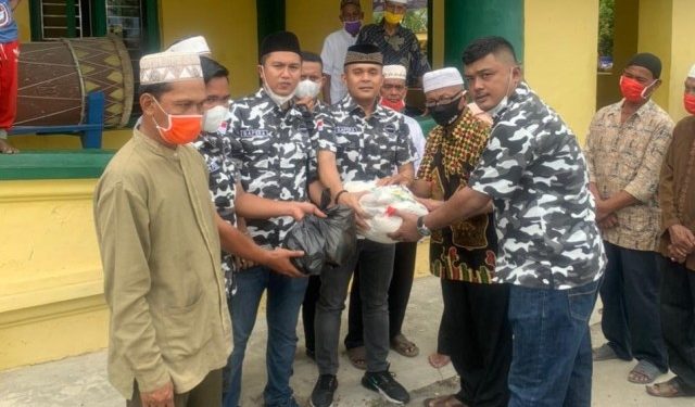 Baksos DPD BAPERA Deli Serdang Bagikan Ratusan Paket Sembako Ramadhan