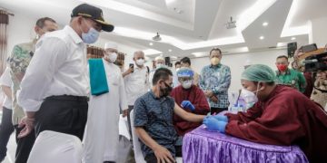 Menko PMK Apresiasi Vaksinasi Massal di UMSU