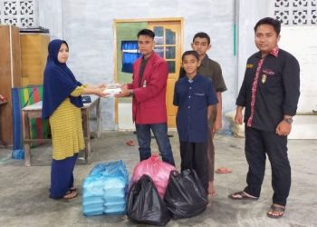 Sisihkan Uang Saku, Kader IMM Asahan-Tanjung Balai Berbagi Puluhan Paket Nasi dan Takjil untuk Buka Puasa