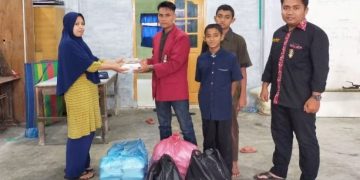 Sisihkan Uang Saku, Kader IMM Asahan-Tanjung Balai Berbagi Puluhan Paket Nasi dan Takjil untuk Buka Puasa