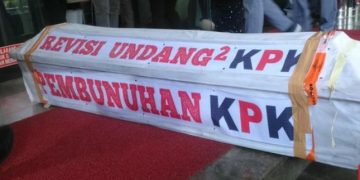 KPK Dibunuh, Mati di Rumah Sendiri