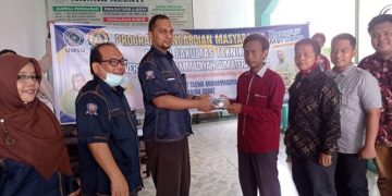 Tim Abdimas Prodi Teknik Elektro UMSU Laksanakan Pelatihan Rancangan Jam Otomatis Adzan untuk Masjid