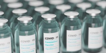 Mulai Besok Kimia Farma Sediakan Vaksinasi Berbayar, Harganya Rp 879.140