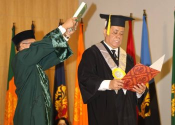 Alpha: Bukan Hanya Mundur dari Wakomut, Ari Kuncoro Harusnya Juga Mundur dari Rektor UI