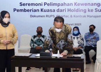Alpha: Demi Hukum Pelimpahan Wewenang Pertamina ke Sub Holding Harus Ditunda