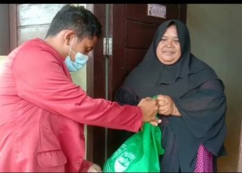 Dukung Penanggulangan Covid- 19, IMM Tapsel-Padangsidimpuan Salurkan Bantuan Sembako