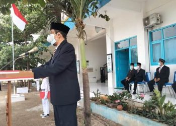 Ketua PDM Tuban KH Nurul Yakin Pimpin Upacara Gabungan HUT RI ke-76