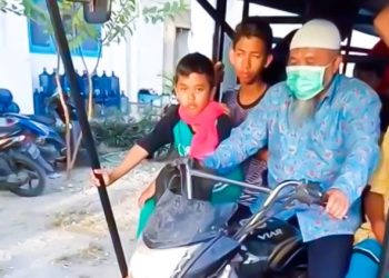 Kunjungi MBS Palang, Begini Aksi Unik Ketua Lazismu Jatim Hibur Para Santri