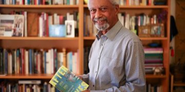 Abdulrazak Gurnah, Novelis Muslim Tanzania Raih  Nobel Sastra 2021