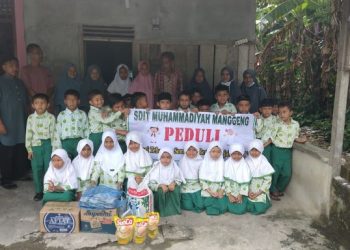 SDIT Muhammadiyah Manggeng Peduli Keluarga Fakir yang Berkebutuhan Khusus