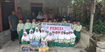 SDIT Muhammadiyah Manggeng Peduli Keluarga Fakir yang Berkebutuhan Khusus