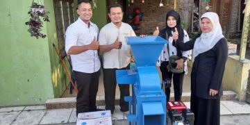 Berdayakan Perempuan Mengatasi Sampah, PSGA UMSU Salurkan Mesin Pencacah Sampah Organik di Desa Pematang Johar