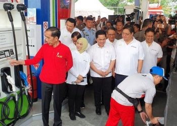 Sebut di Negara Lain BBM Naik 2 Kali Lipat Tak Ada Demo, Jokowi: Di Indonesia Naik 10 persen Saja Demonya 3 Bulan