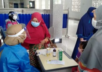 Penyuluhan Kesehatan dr Zuhro, Warnai Baksos Pengobatan Gratis di SDM 29