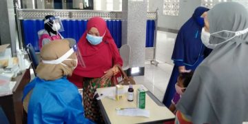 Penyuluhan Kesehatan dr Zuhro, Warnai Baksos Pengobatan Gratis di SDM 29