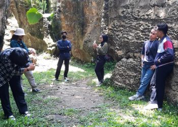 Komunitas Mahasiswa Ilmu Komunikasi Laksanakan Wisata Edukasi dan Baksos  di Bukit Lawang