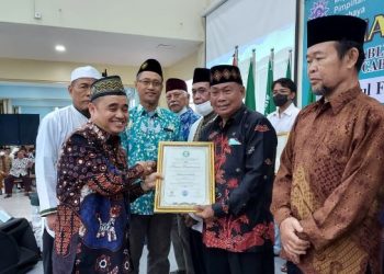 Kajian Pencerah PCM Krembangan Diwarnai Pembagian 21 Piagam Penghargaan Tokoh Penggiat Dakwah