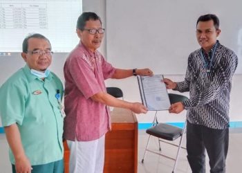 STIKes Muhammadiyah Tegal Berikan Beasiswa Kader Persyarikatan kepada Putri dari Tokoh KOKAM