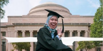 Ars-Vita Alamsyah, Perempuan Muslimah Indonesia Jadi Bagian dari Tim Antariksa di SpaceX Milik Elon Musk