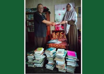 Mohammad Saleh Sitompul Infaqkan 272 Buku ke Rumah Baca Pensil Kayu