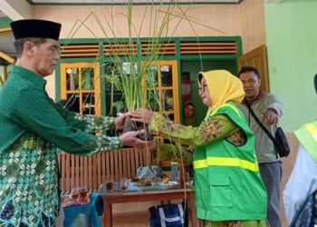 Peringati Hari Lingkungan Hidup LLHPB, PDA Kebumen Berkolaborasi dengan PDNA Adakan Giat Menanam Rumput Vetiver
