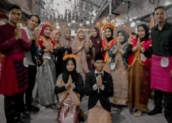 Mahasiswa IAI Muhammadiyah Bima Perkenalkan Budaya Rimpu Melalui Fashion Show