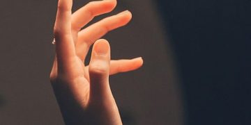 Uliran Tangan Mungil Sang Gadis