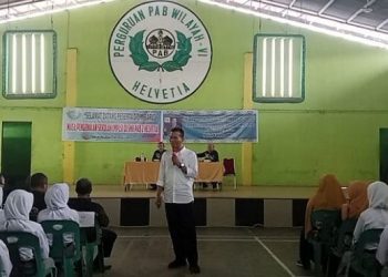Dekan Fakultas Hukum UMSU Beri Motivasi Siswa Baru SMK PAB II Helvetia
