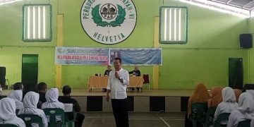 Dekan Fakultas Hukum UMSU Beri Motivasi Siswa Baru SMK PAB II Helvetia