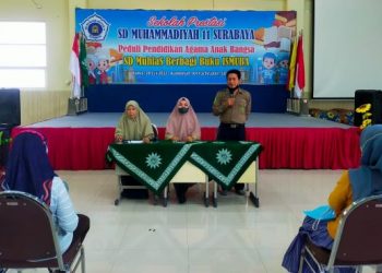 Peduli Pendidikan Agama Anak Bangsa, SD Muhammadiyah 11 Surabaya Berbagi Buku Ismuba