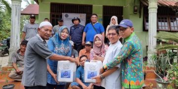 Bantu Atasi Kesulitan Petani di Langkat, Tim PKM UMSU Tawarkan Pupuk Organik Hayati Cair