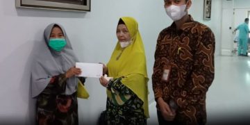 Peduli Kesehatan, Lazismu Medan Bersama PRA Puri Salurkan Bantuan kepada Anak Korban Kecelakaan