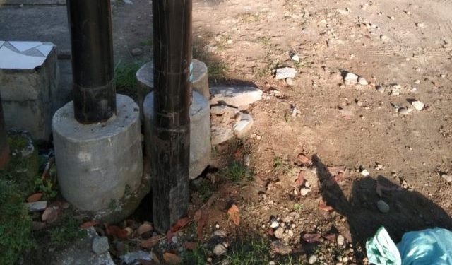 Ethics of Care: Bekas Galian Tiang Kabel Merusak Estetika