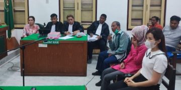 Main HP Saat Sidang, Hakim Ancam Terdakwa Notaris Elviera Bakal Kembali Ditahan