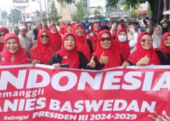 Ribuan Relawan Anies Laksanakan Jalan Sehat di Medan