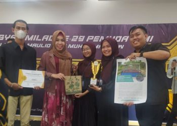 Mahasiswa USS Borong Piala Lomba Bisnis Plan ICMI Palembang